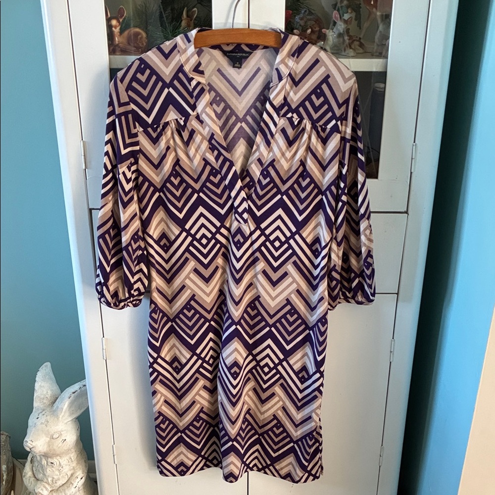 Banana Republic sz M Geometric Purple and Cream Women's Dress euc